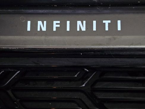 Used 2022 INFINITI QX80 Sensory w/ All-Season Package image 16