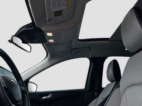 Used 2025 Ford Escape Platinum w/ Premium Technology Package image 21