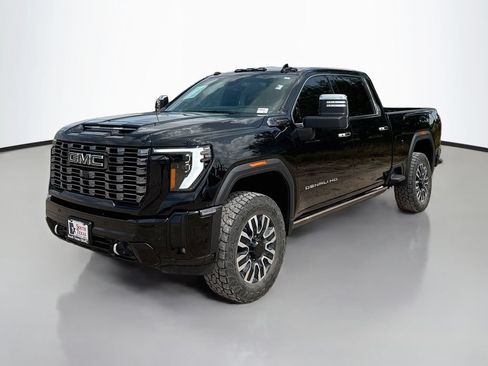 Used 2025 GMC Sierra 3500 Denali Ultimate AWD/4WD image 3