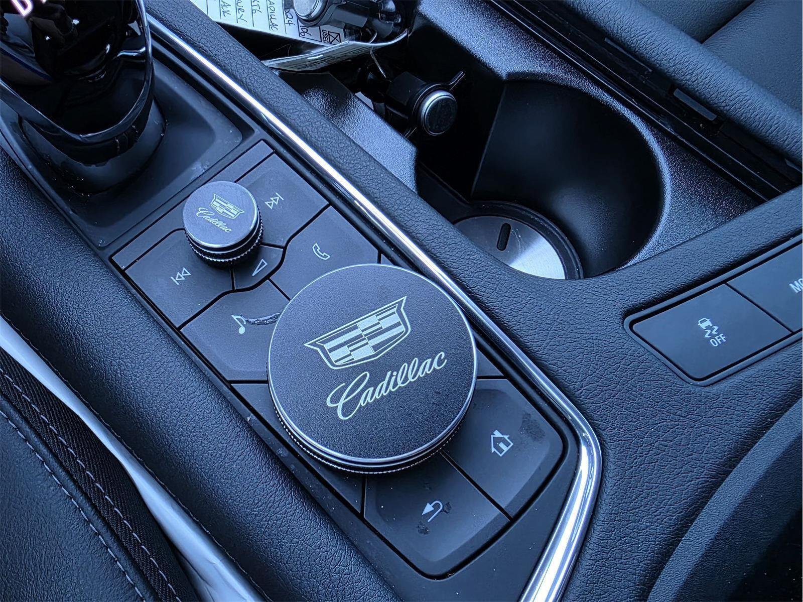Used 2024 Cadillac XT6 Luxury w/ LPO, Floor Liner Package FWD image 21