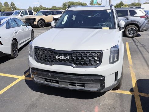 Used 2024 Kia Telluride EX X-Line AWD/4WD image 3