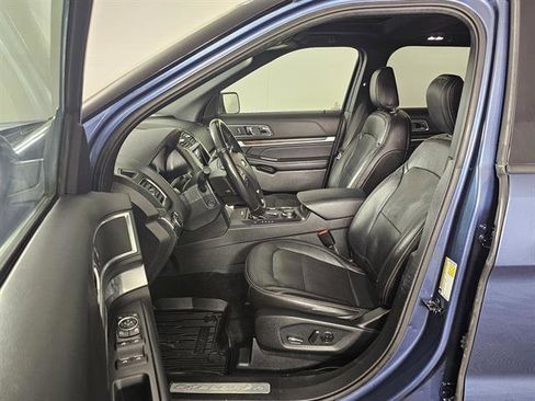 Used 2018 Ford Explorer Limited w/ Equipment Group 301A image 28