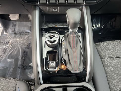 Certified 2024 Chevrolet Colorado Z71 w/ Z71 Convenience Package 2 image 18