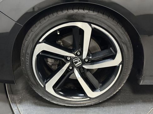 Used 2019 Honda Accord Sport image 18