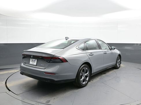 Used 2025 Honda Accord EX-L image 6