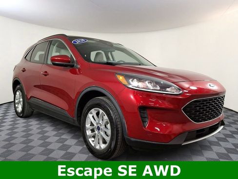 Used 2020 Ford Escape SE image 1