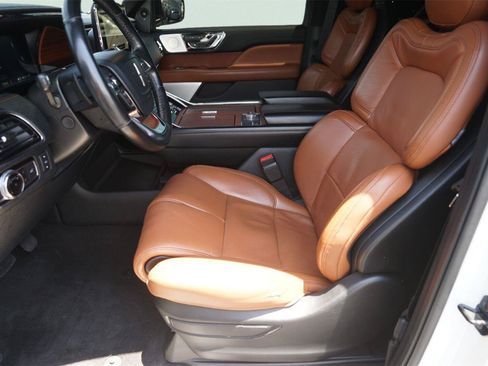Used 2020 Lincoln Navigator Reserve w/ Luxury Package AWD/4WD image 9