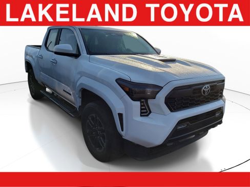 Used 2024 Toyota Tacoma TRD Sport image 1