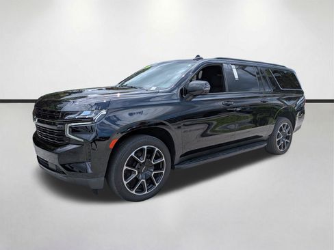 Used 2023 Chevrolet Suburban RST w/ Luxury Package AWD/4WD image 8