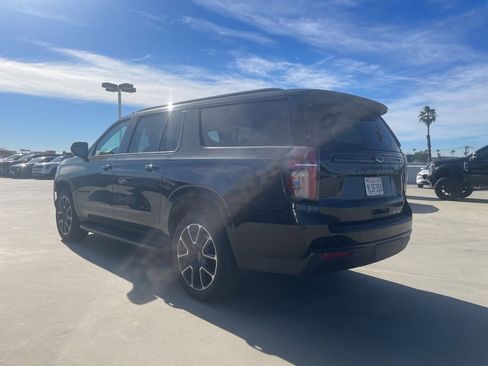 Used 2024 Chevrolet Suburban RST image 4