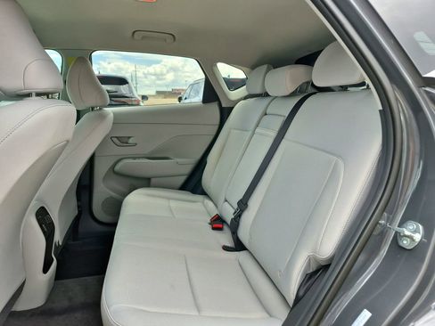 Used 2025 Hyundai Kona SEL FWD image 16