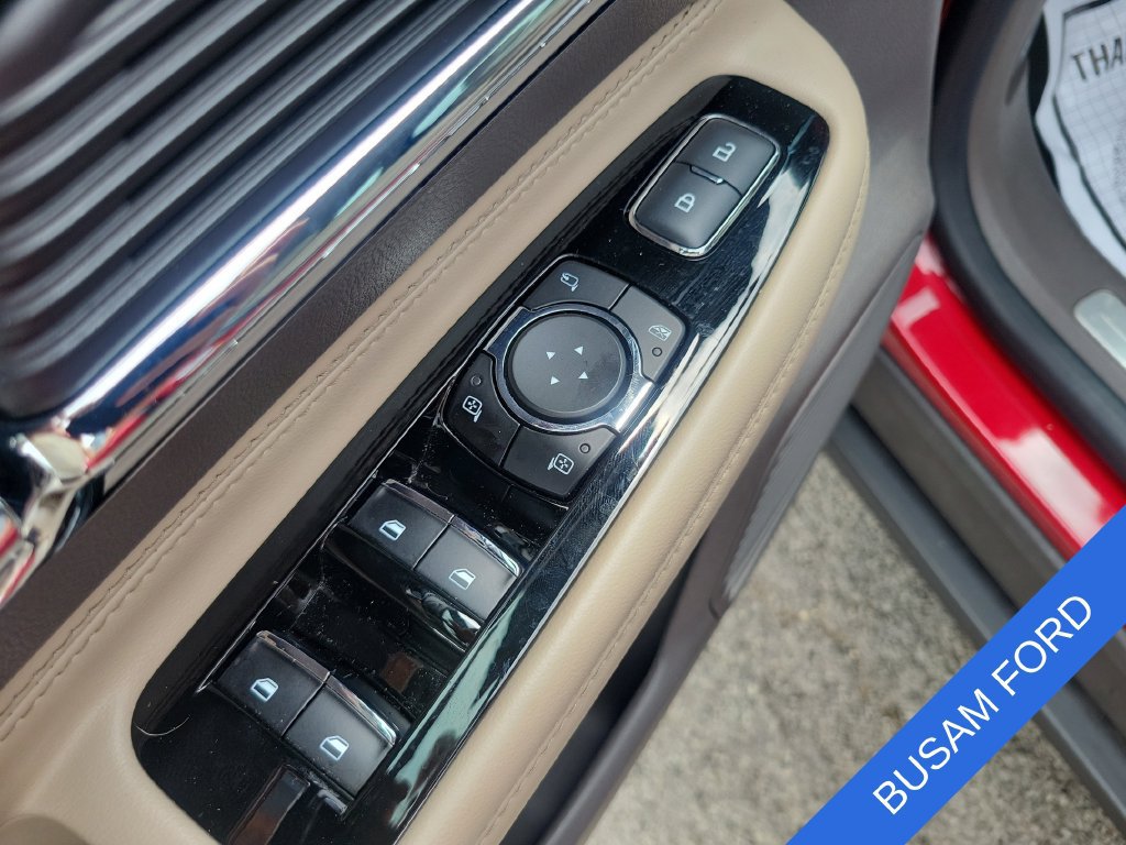 Used 2022 Lincoln Corsair AWD w/ Premium Package image 14