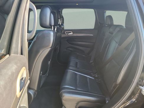 Used 2017 Jeep Grand Cherokee Limited w/ Luxury Group II image 17