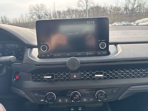 Used 2024 Honda Accord EX image 19