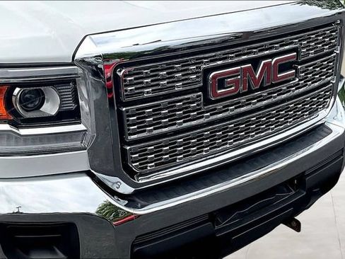 Used 2018 GMC Sierra 2500 4x4 Regular Cab image 30