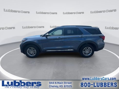 Used 2025 Ford Explorer Active AWD/4WD image 5