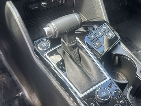 Certified 2025 Kia Sportage SX FWD image 19