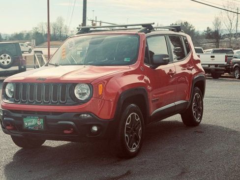 Used 2016 Jeep Renegade Trailhawk image 4