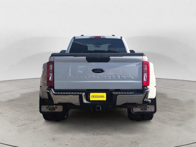 Used 2024 Ford F350 XLT AWD/4WD image 6