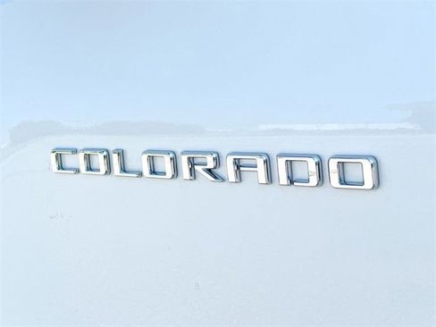 New 2025 Chevrolet Colorado LT w/ LT Convenience Package image 32