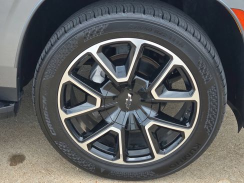 Used 2023 Chevrolet Tahoe RST AWD/4WD image 7