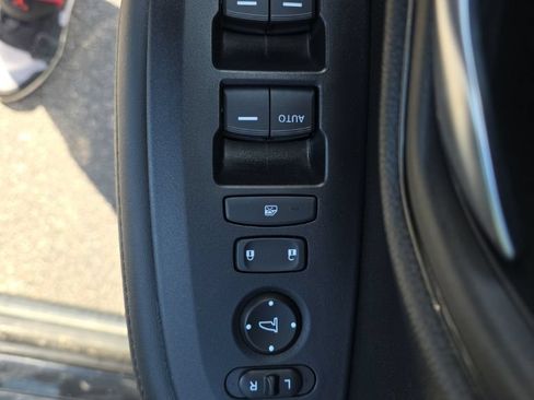 Used 2024 Honda HR-V LX image 12