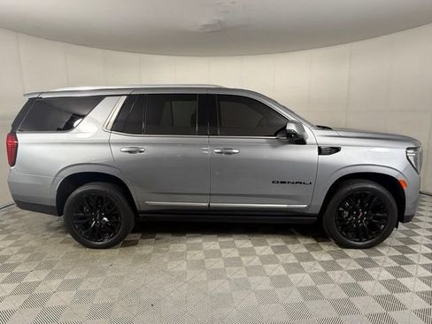 Used 2024 GMC Yukon Denali AWD/4WD image 9