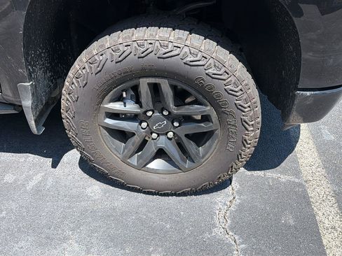 Used 2026 Chevrolet Silverado 1500 Custom Trail Boss AWD/4WD image 7
