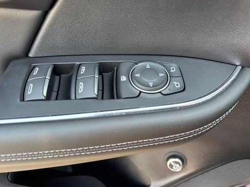 Used 2025 Buick Envision Avenir AWD/4WD image 18