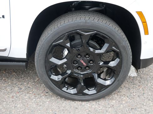 New 2026 GMC Yukon XL Denali Ultimate AWD/4WD image 3