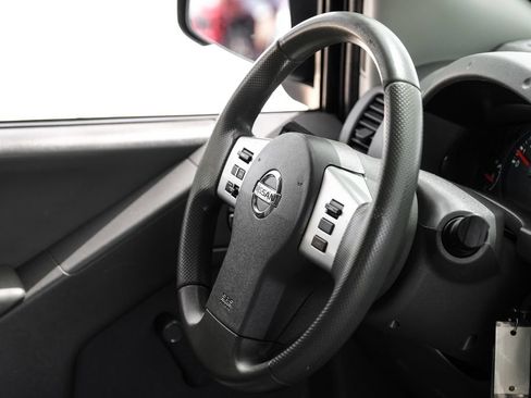 Used 2018 Nissan Frontier S RWD image 11
