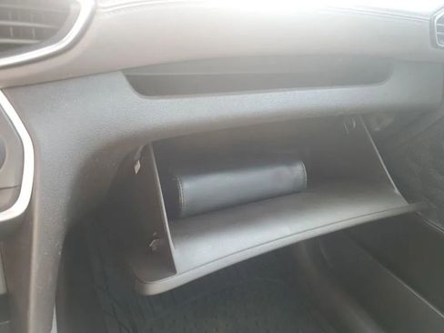 Used 2019 Hyundai Santa Fe SE AWD/4WD image 18