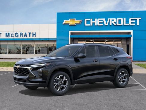 New 2026 Chevrolet Trax LT w/ LT Convenience Package FWD image 2