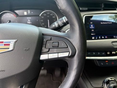 Certified 2023 Cadillac XT4 Luxury w/ Cold Weather Package AWD/4WD image 24