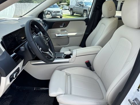 Used 2023 Mercedes-Benz GLA 250 image 17