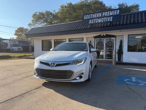 Used 2015 Toyota Avalon Limited image 1