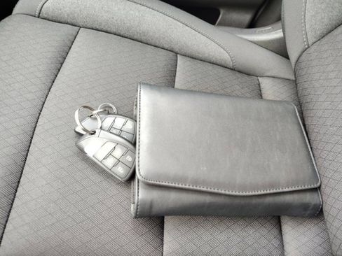 Used 2023 Chevrolet Silverado 1500 RST w/ Z71 Off-Road Package image 22