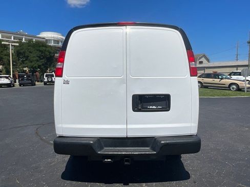 Used 2020 Chevrolet Express 3500 Extended w/ Driver Convenience Package RWD image 6