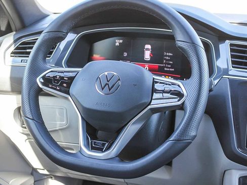 Used 2024 Volkswagen Tiguan SE R-Line image 16
