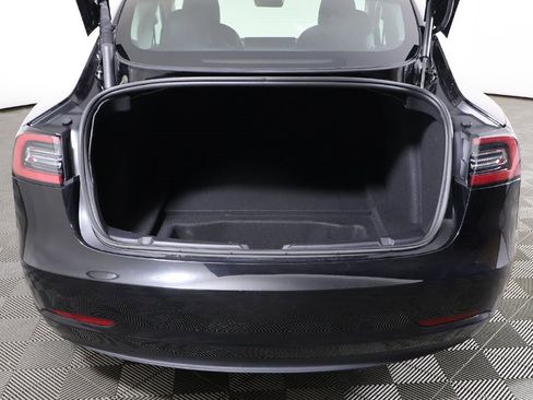 Used 2023 Tesla Model 3 Standard Range image 16
