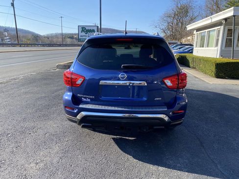 Used 2017 Nissan Pathfinder S AWD/4WD image 8