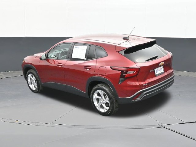 Used 2024 Chevrolet Trax LS w/ LS Convenience Package FWD image 53