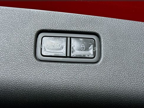 Used 2025 Genesis GV70 2.5T AWD/4WD image 30