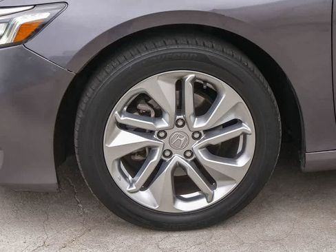Used 2018 Honda Accord LX image 5