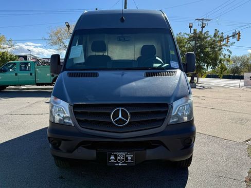 Used 2018 Mercedes-Benz Sprinter 2500 image 3