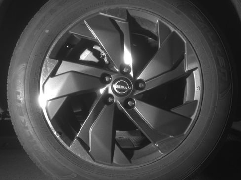 Used 2025 Nissan Rogue SV image 15