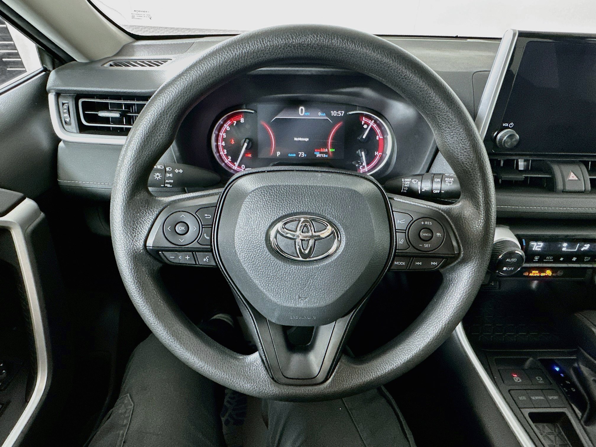 Used 2025 Toyota RAV4 XLE FWD image 11