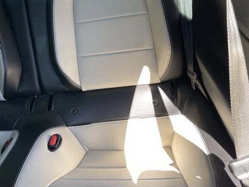 Used 2022 Ford Mustang GT Premium image 15