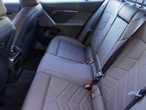 Certified 2025 BMW 530i xDrive image 37