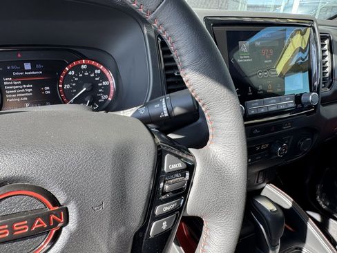 Used 2024 Nissan Frontier Pro-X w/ Pro Convenience Package image 30